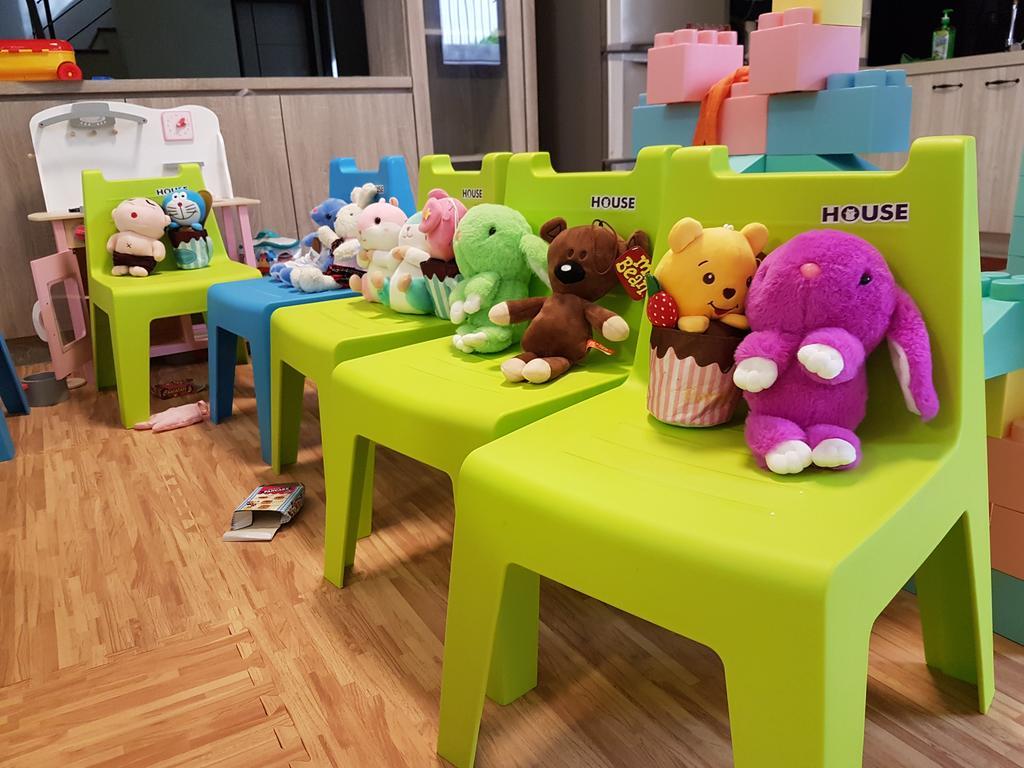 הואליין סיטי Childlike Innocence Homestay מראה חיצוני תמונה