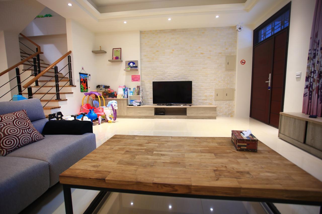 הואליין סיטי Childlike Innocence Homestay מראה חיצוני תמונה